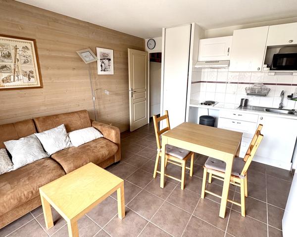 Appartement
         2 pièces
        - 31 m² 104 000 € *