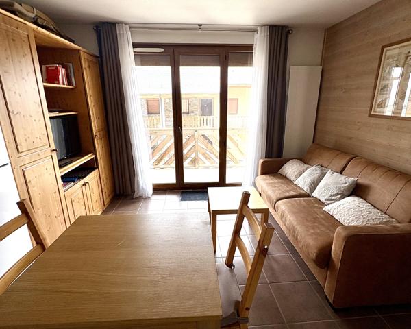 Appartement
         2 pièces
        - 31 m² 104 000 € *