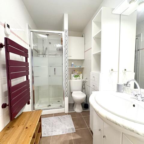 Appartement
         2 pièces
        - 31 m² 104 000 € *