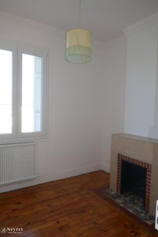 F3 RENOVE AVEC GARAGE 51 RUE DE LA RICHELANDIERE - ...