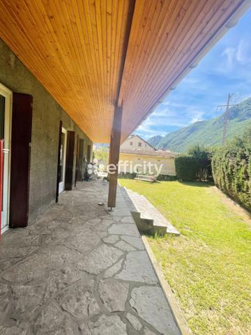 Maison
         5 pièces
        - 120 m² 199 900 € *