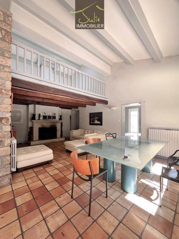Superbe Maison d'architecte dans un parc arboré soigneusement préservé !