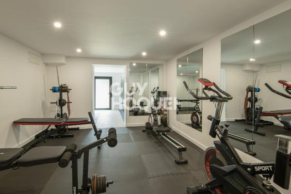 MAISON À VENDRE DE 5 PIÈCES DE 271,00 M²