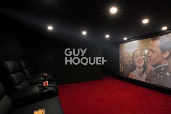 MAISON À VENDRE DE 5 PIÈCES DE 271,00 M²