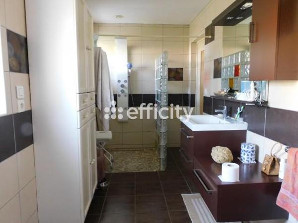 Maison 5 pièces - 210 m² Exclusivité efficity