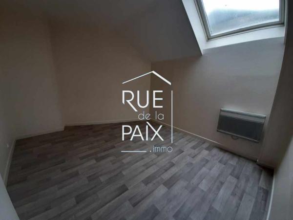 86140 LENCLOITRE Appartement au coeur de Lencloître