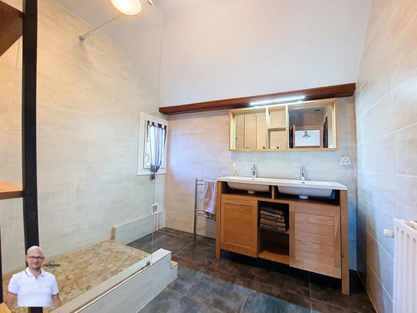 A 10min de CHAMBERY sur NOVALAISE Villa d’architecte 7 pièces de 220 m² plus T2 indépendant 50 m² sur plus de 1700m2– Idéal pour revenu locatif, activité professionnelle ou l'accueil de votre famille