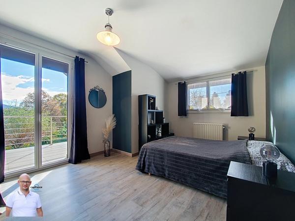 A 10min de CHAMBERY sur NOVALAISE Villa d’architecte 7 pièces de 220 m² plus T2 indépendant 50 m² sur plus de 1700m2– Idéal pour revenu locatif, activité professionnelle ou l'accueil de votre famille