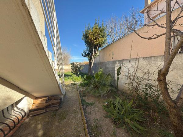 Villa avec appartement et garage à Vias