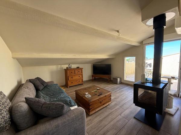 Villa avec appartement et garage à Vias