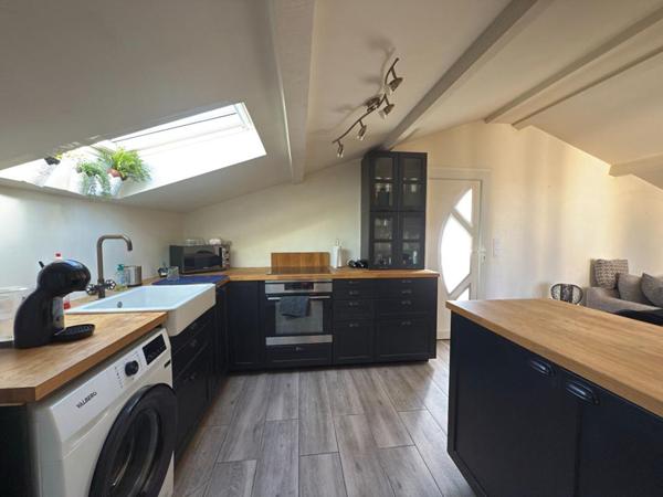 Villa avec appartement et garage à Vias