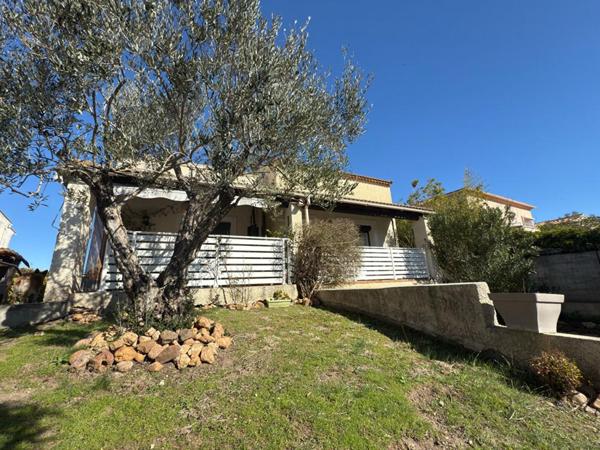Villa avec appartement et garage à Vias