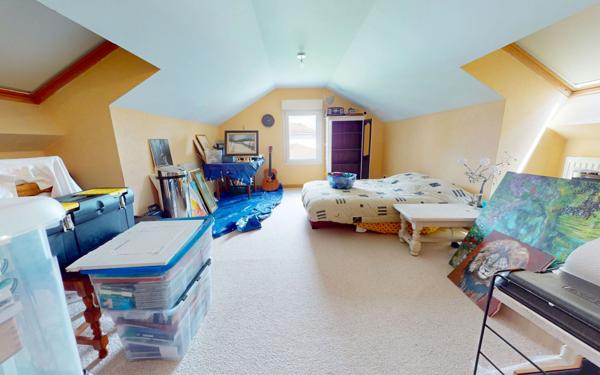 Maison à vendre    5 pièces •  Mance