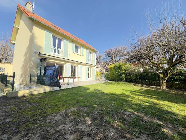 Maison Saint Maur Des Fosses 9 pièce(s) 215 m2