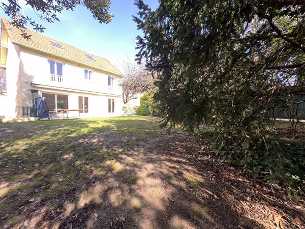 Maison Saint Maur Des Fosses 9 pièce(s) 215 m2