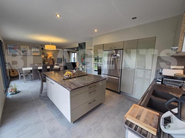 Superbe maison contemporaine à Changé