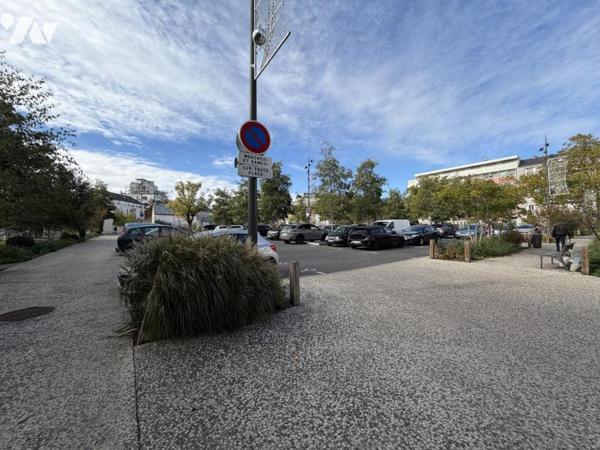 Garage Place Coty