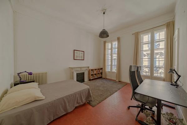 À vendre Appartement T5 198 m² à MARSEILLE 1ER ARRONDISSEMENT