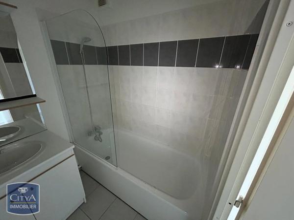 Appartement à louer 2 pièces 45.47m² Lunéville (54300)