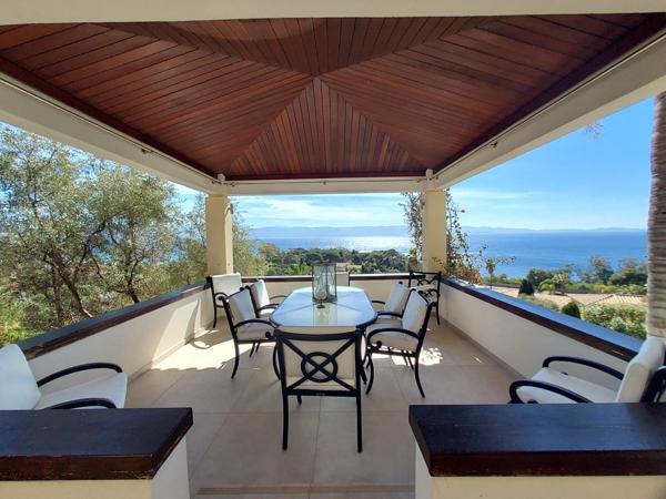 VILLA D'EXCEPTION VUE PANORAMIQUE - ROUTE DES SANGUINAIRES Ajaccio (20000)