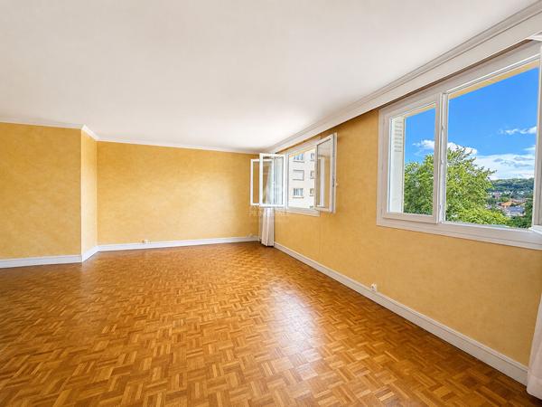 SEVRES BRANCAS - APPARTEMENT 3 CHAMBRES 469 000 € **  - Référence  637-S