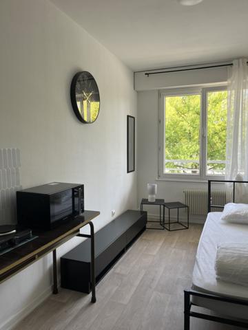 Studio 1 pièce(s) 12.27 m²