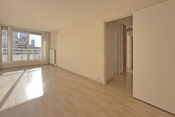 Nanterre (92000) Nanterre Préfecture Appartement de 2 pièces avec cave et box fermé 294 000 € HAI
