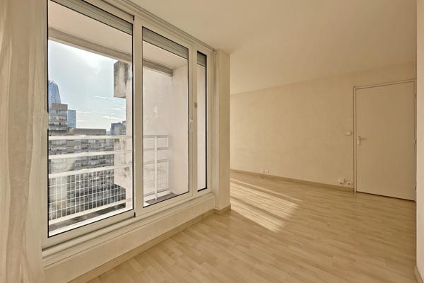 Nanterre (92000) Nanterre Préfecture Appartement de 2 pièces avec cave et box fermé 294 000 € HAI