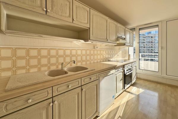 Nanterre (92000) Nanterre Préfecture Appartement de 2 pièces avec cave et box fermé 294 000 € HAI