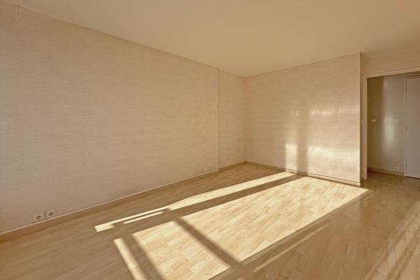 Nanterre (92000) Nanterre Préfecture Appartement de 2 pièces avec cave et box fermé 294 000 € HAI