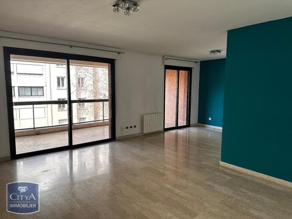 Appartement à louer 4 pièces 98.21m²