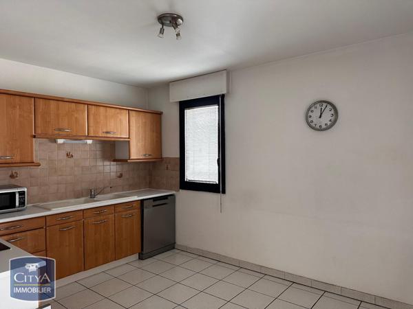 Appartement à louer 4 pièces 98.21m²