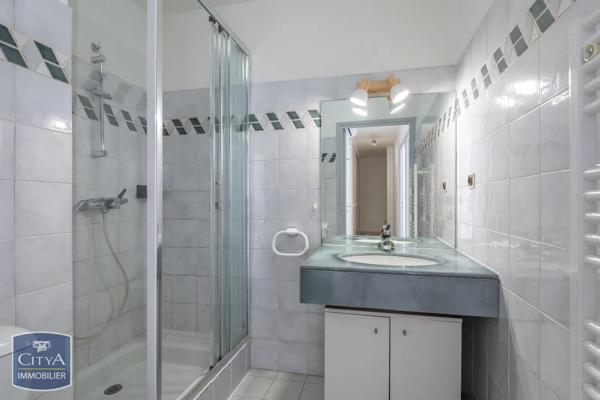 Appartement à louer 3 pièces 98.21m²