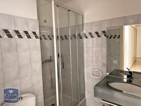 Appartement à louer 4 pièces 98.21m²