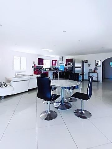 Maison Lézignan-Corbières 4 pièce(s) 127 m²