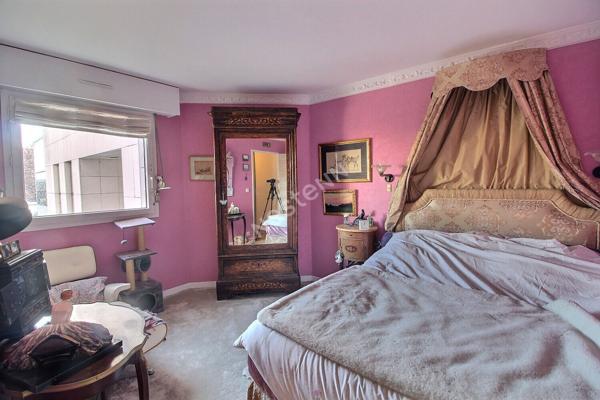 Appartement Suresnes 3 pièces 72 m² + cave + box fermé