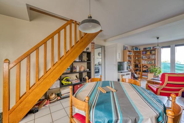 Pavillon avec 3 chambres, jardin et garage