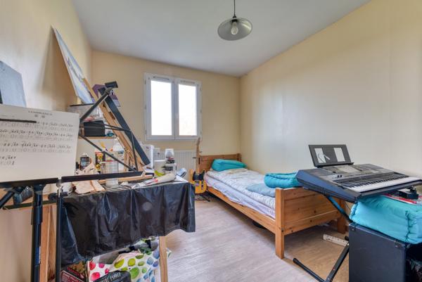 Pavillon avec 3 chambres, jardin et garage