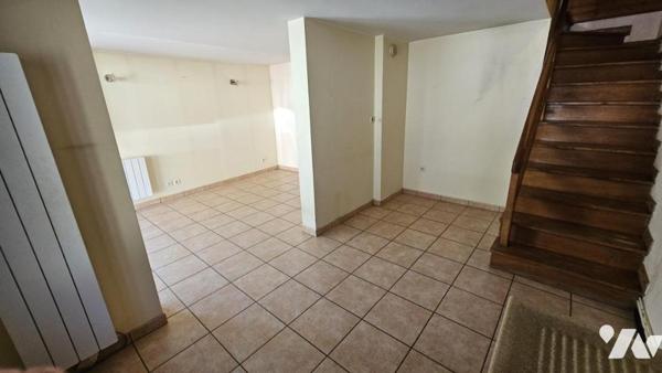 Maison mitoyenne de 82m2 utile triplex