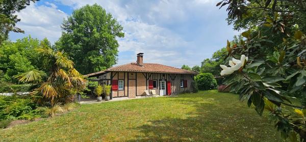 AIRIAL AVEC 2 MAISONS D'HABITATION DONT UNE AUTHENTIQUE LANDAISE - PROCHE de LEON - CADRE BUCOLIQUE