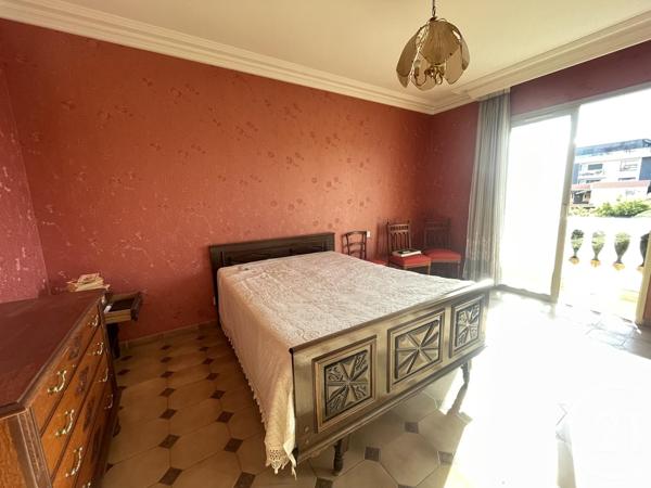 Maison à vendre  5 pièces - 165 m2 ST LAURENT DU VAR - 06