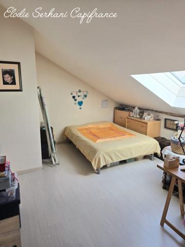 Maison de caractère T7 de 174m2 + grange à Desandans