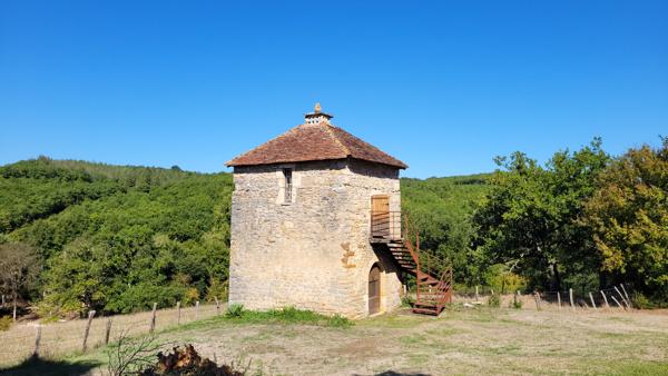 Propriété de caractère avec gîte et dépendances - Entre Villeneuve et Villefranche St rémy