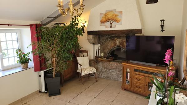Propriété de caractère avec gîte et dépendances - Entre Villeneuve et Villefranche St rémy