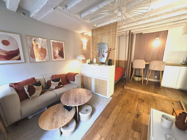 Appartement à vendre au centre-ville de Saint-Germain-en-Laye €210 000 ** - Référence 17904