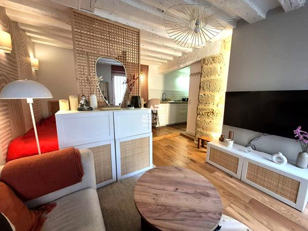 Appartement à vendre au centre-ville de Saint-Germain-en-Laye €210 000 ** - Référence 17904