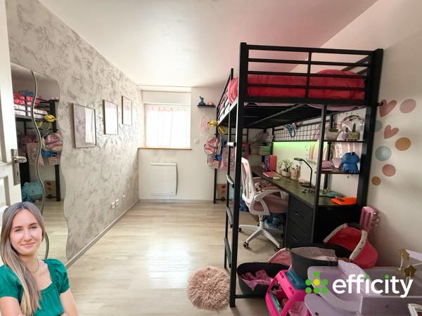 Maison
         4 pièces
        - 84 m² Exclusivité 219 000 € *