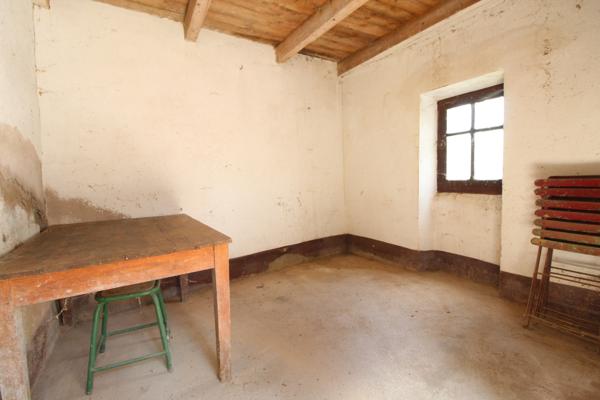 Saint-Affrique (12400) TERRAIN DE LOISIRS 2171 m² AVEC MAISON DE CAMPAGNE