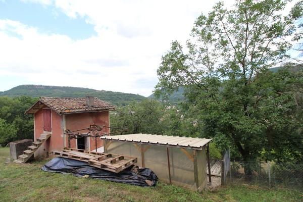 Saint-Affrique (12400) TERRAIN DE LOISIRS 2171 m² AVEC MAISON DE CAMPAGNE