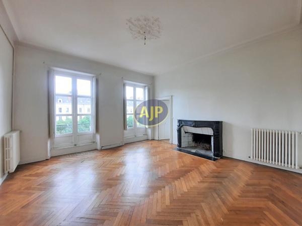 Location appartement Nantes : 1 263 € - AJP Immobilier Nantes Jouzel